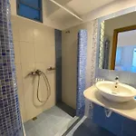 Stelios Place Perissa (Santorini)