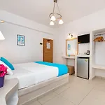 Stelios Place Apartahotel Perissa (Santorini)