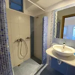 Stelios Place Perissa (Santorini)