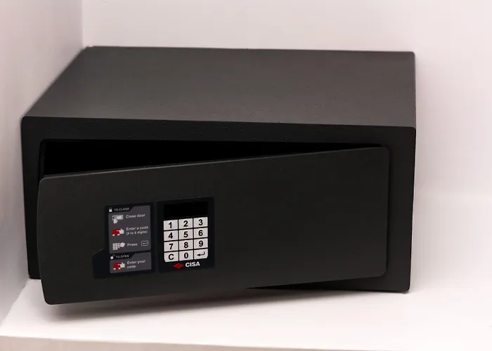 스텔리오스 플레이스 4* 페리사