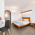 Stelios Place Ξενοδοχείο με διαμερίσματα Περίσσα