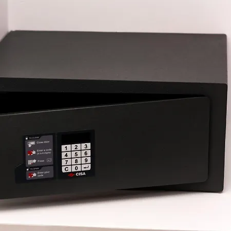 스텔리오스 플레이스 4* 페리사