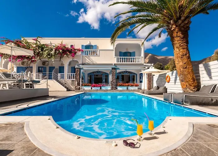 Stelios Place Perissa (Santorini)