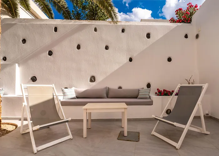 Stelios Place Apartahotel