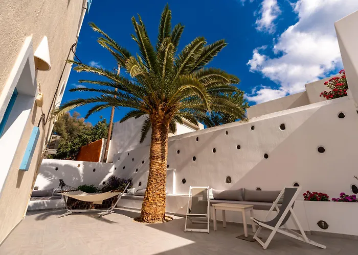 Stelios Place Apartahotel Perissa (Santorini)