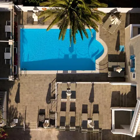 Stelios Place 4* Perissa (Santorini)
