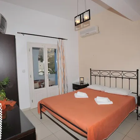 Apart-hotel Stelios Place 4*