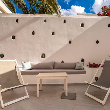 Stelios Place Apart-hotel